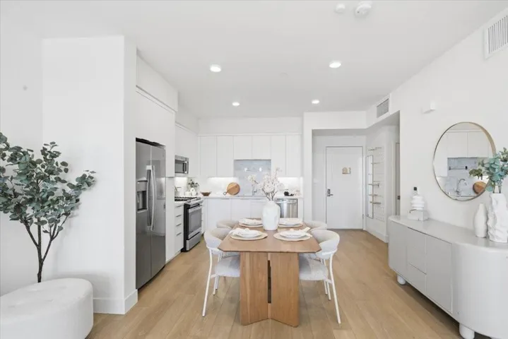 3512 Vision 416, Fremont, California 94538