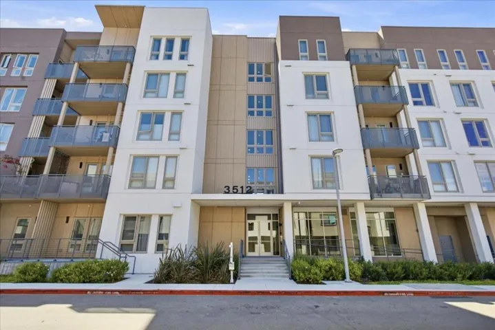 3512 Vision 416, Fremont, California 94538