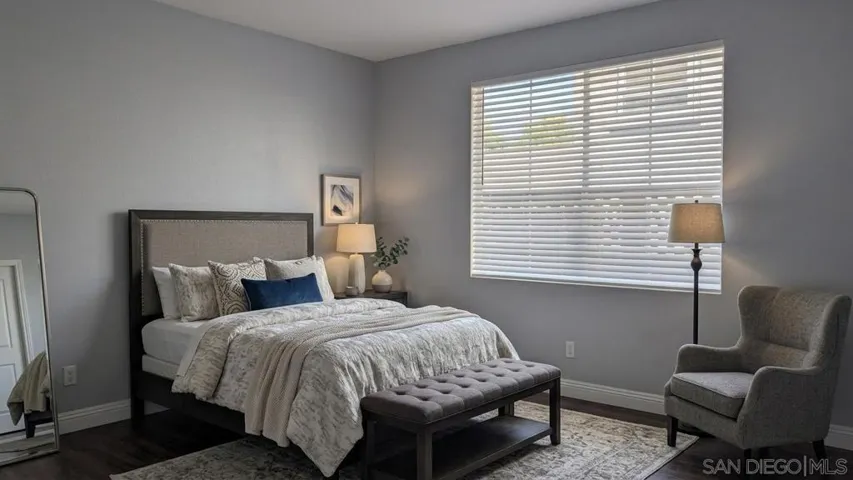Bedroom 1: https://zimg.paragon.ice.com/ParagonImages/Property/PA/SDMLS/-529249/13/533/400/494c1aad562220e05847e7d5776cab90/3/b08d14c896285101f9458873746e5af9/-529249-183dacd2-4aa5-4e95-ba72-3fb96a210a1a.JPG