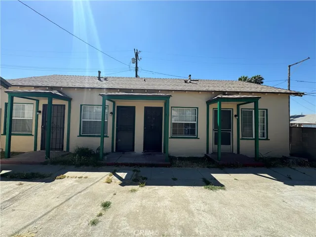Duplex main entrance