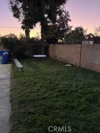 Shared yard