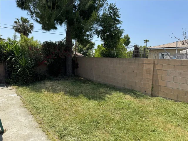 Shared yard