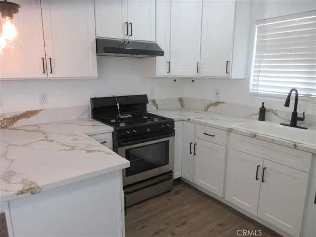13343 Herron, Los Angeles, California 91342