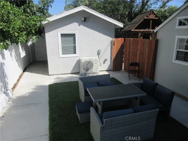 13343 Herron, Los Angeles, California 91342