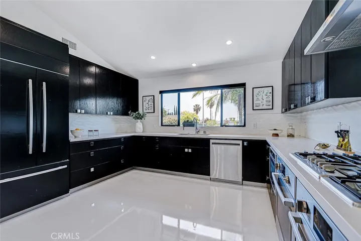 832 N Oceanbluff Avenue, San Dimas, California 91773