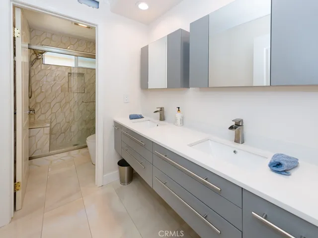 28408 Hidden Hills Drive, Saugus, California 91390