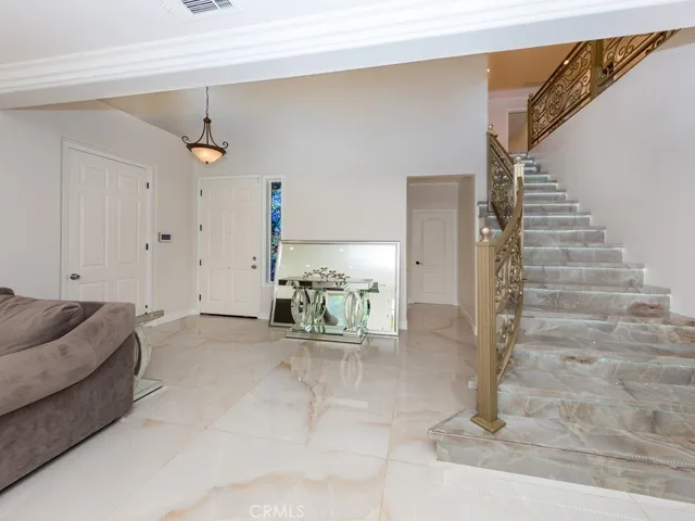 28408 Hidden Hills Drive, Saugus, California 91390