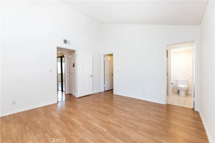 12416 Magnolia Boulevard 9, Valley Village, California 91607