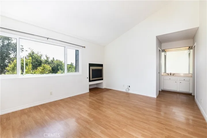12416 Magnolia Boulevard 9, Valley Village, California 91607