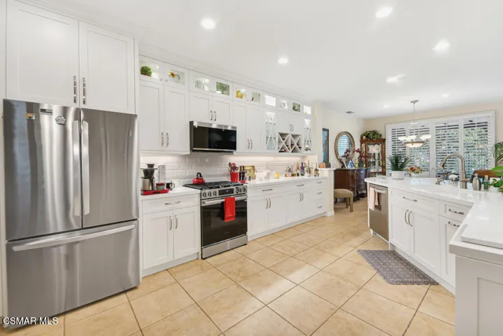 26608 Via Bellazza- HsHProd-22