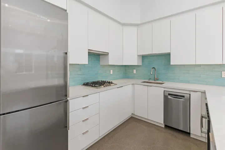 64_10563845_144036_144036-EI-154