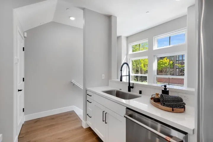 2108 Latham Street, Mountain View, California 94040