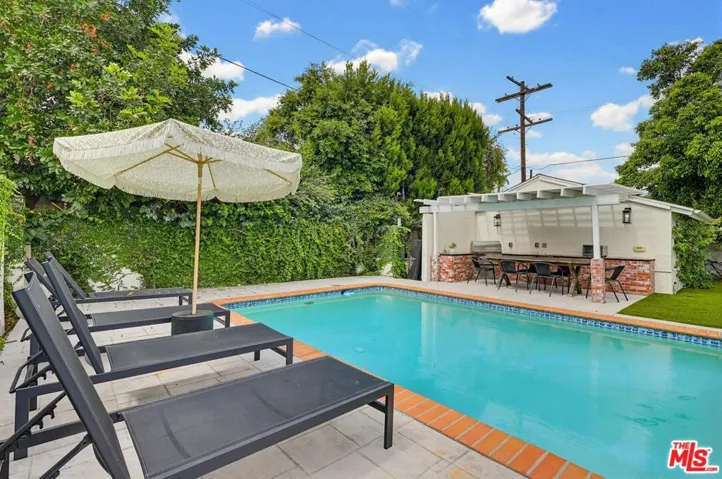 12836 Waddell Street, Valley Village, California 91607