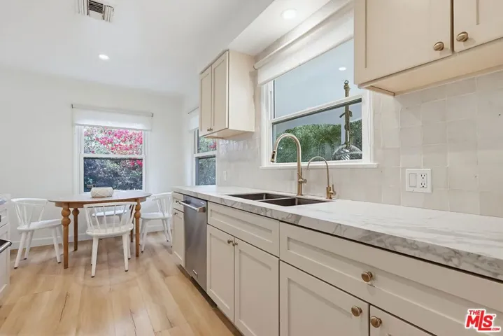 12836 Waddell Street, Valley Village, California 91607