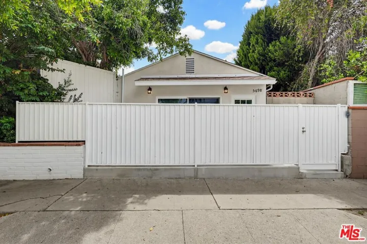 12836 Waddell Street, Valley Village, California 91607