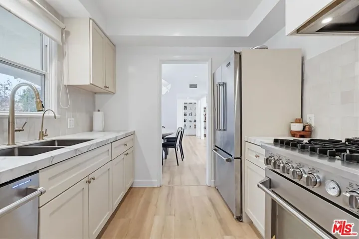 12836 Waddell Street, Valley Village, California 91607