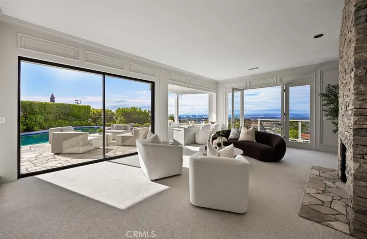17 Napoli, Newport Beach, California 92660