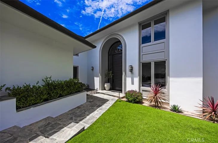 17 Napoli, Newport Beach, California 92660