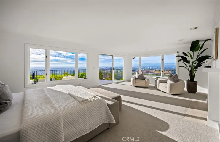 17 Napoli, Newport Beach, California 92660