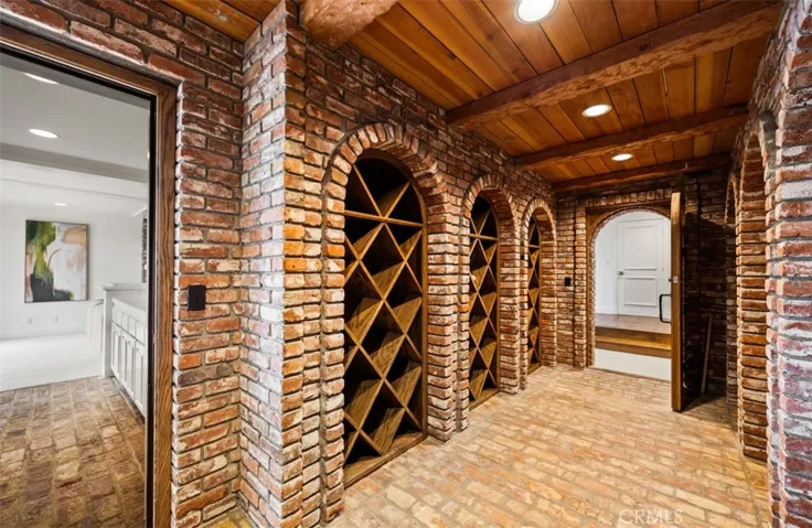 17 Napoli, Newport Beach, California 92660