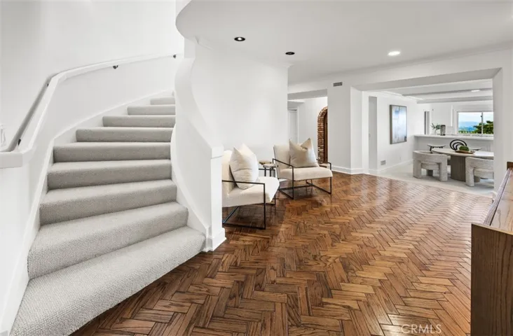 17 Napoli, Newport Beach, California 92660