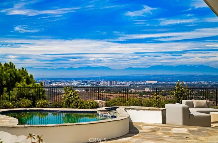 17 Napoli, Newport Beach, California 92660