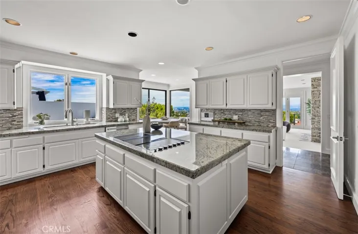 17 Napoli, Newport Beach, California 92660