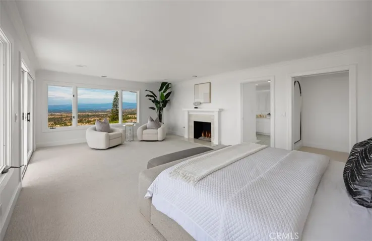 17 Napoli, Newport Beach, California 92660