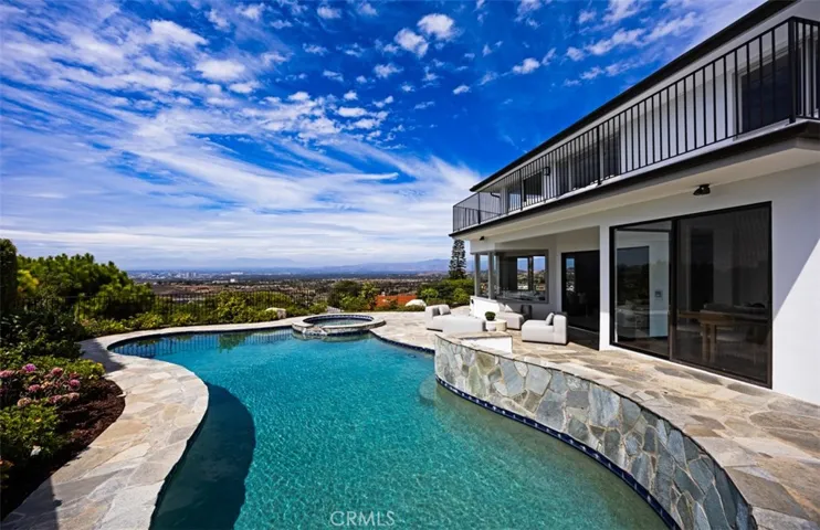 17 Napoli, Newport Beach, California 92660