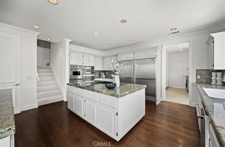 17 Napoli, Newport Beach, California 92660
