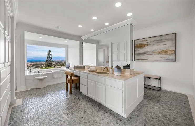 17 Napoli, Newport Beach, California 92660