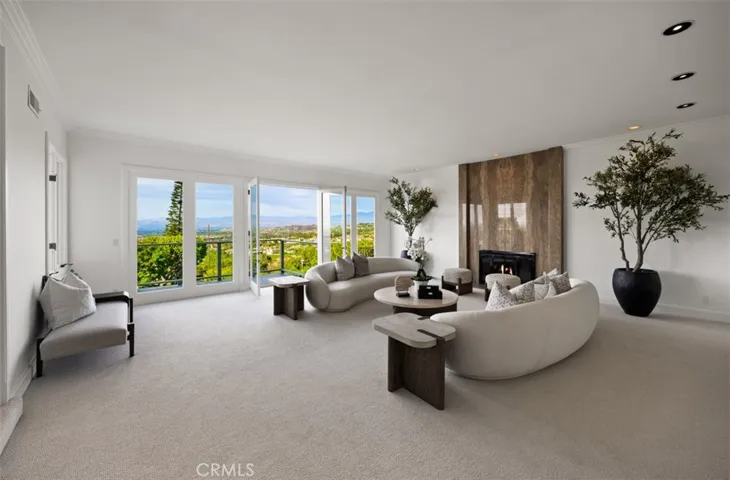 17 Napoli, Newport Beach, California 92660