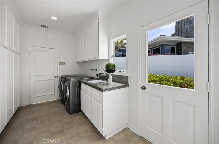 17 Napoli, Newport Beach, California 92660