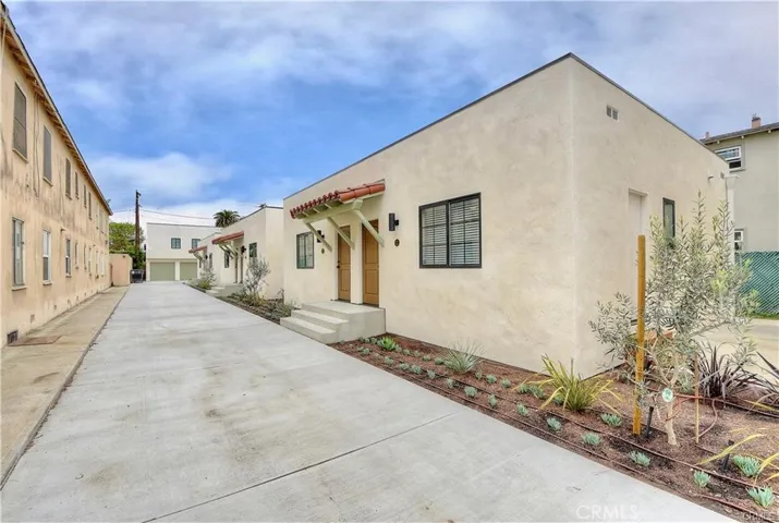 375 Termino Avenue C, Long Beach, California 90814
