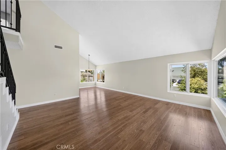 990 Queensdale Ave, Corona, California 92878