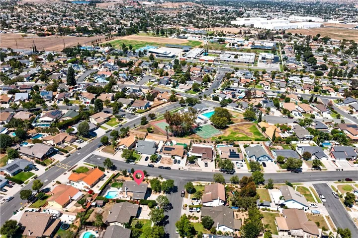 990 Queensdale Ave, Corona, California 92878