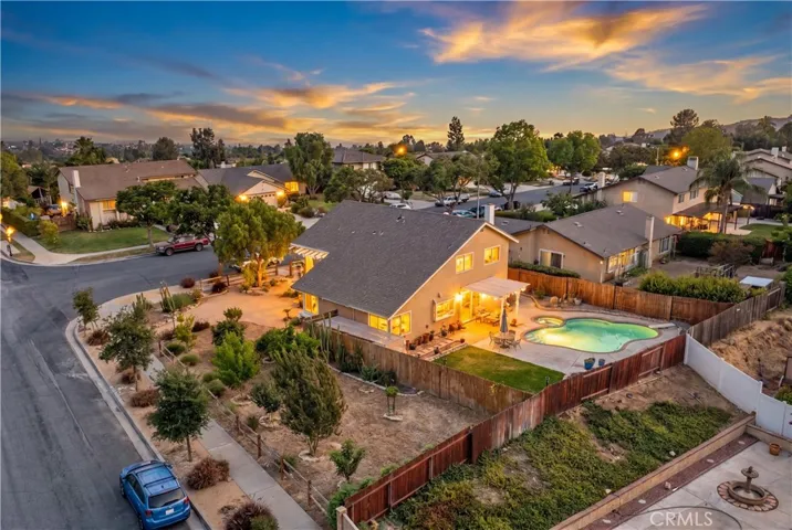 990 Queensdale Ave, Corona, California 92878