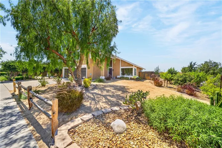 990 Queensdale Ave, Corona, California 92878