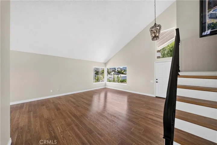 990 Queensdale Ave, Corona, California 92878