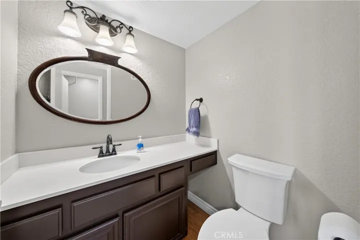 990 Queensdale Ave, Corona, California 92878