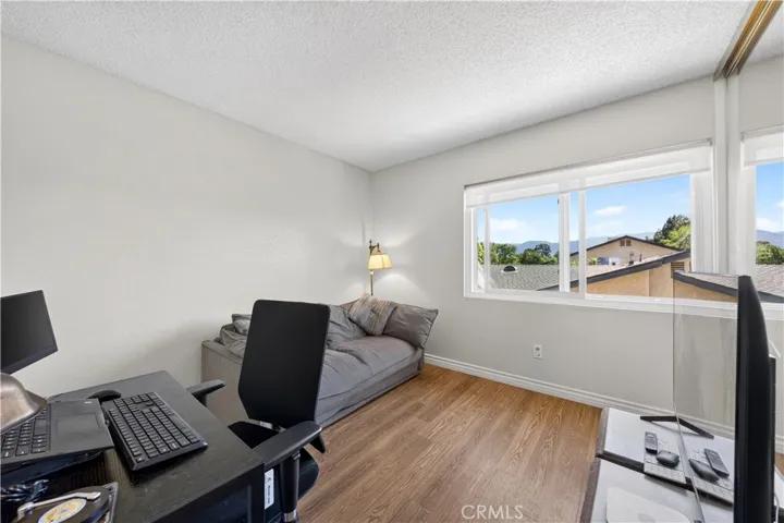 990 Queensdale Ave, Corona, California 92878