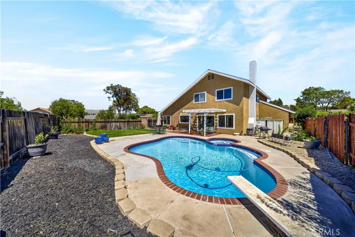 990 Queensdale Ave, Corona, California 92878