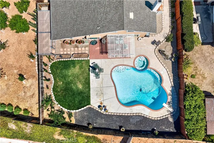 990 Queensdale Ave, Corona, California 92878