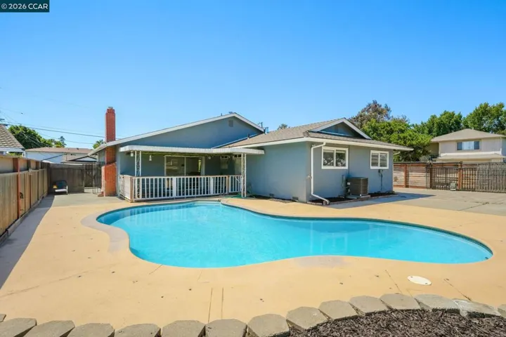 1 N Lake Cir, Antioch, California 94509
