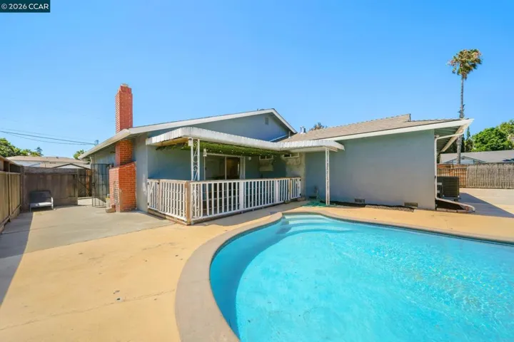 1 N Lake Cir, Antioch, California 94509