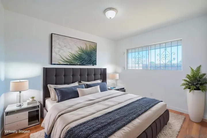 https://zimg.paragon.ice.com/ParagonImages/Property/PA/SDMLS/-524108/28/120/90/ac1c8e87da87fc3d16180e10e2747f6c/3/16e646c01947518090b9ed6e9ca95b3a/-524108-82b82bf9-d16b-4ab4-88c9-8632db86f60f.JPG