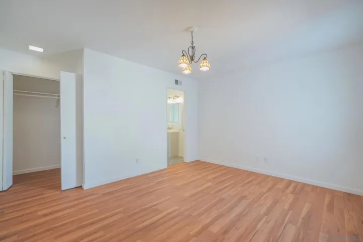 6837 Forum St, San Diego, California 92111