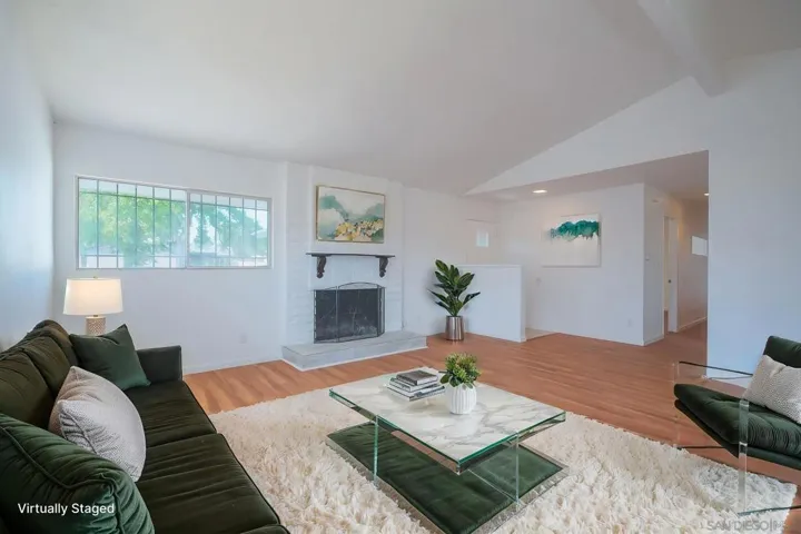 https://zimg.paragon.ice.com/ParagonImages/Property/PA/SDMLS/-524108/9/120/90/220b8ecfeb3ef6eb7a91f033113ea9ca/3/16e646c01947518090b9ed6e9ca95b3a/-524108-17e44a85-0a53-4cd5-b334-a74117eec9ed.JPG