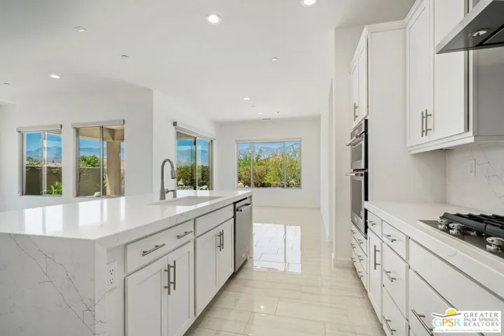 23 Sherry, Rancho Mirage, California 92270