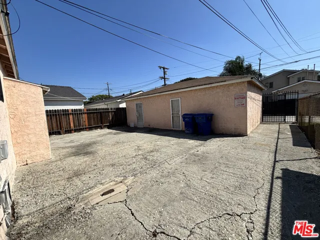 Detached Garage & Permitted St